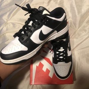 Nike panda dunks